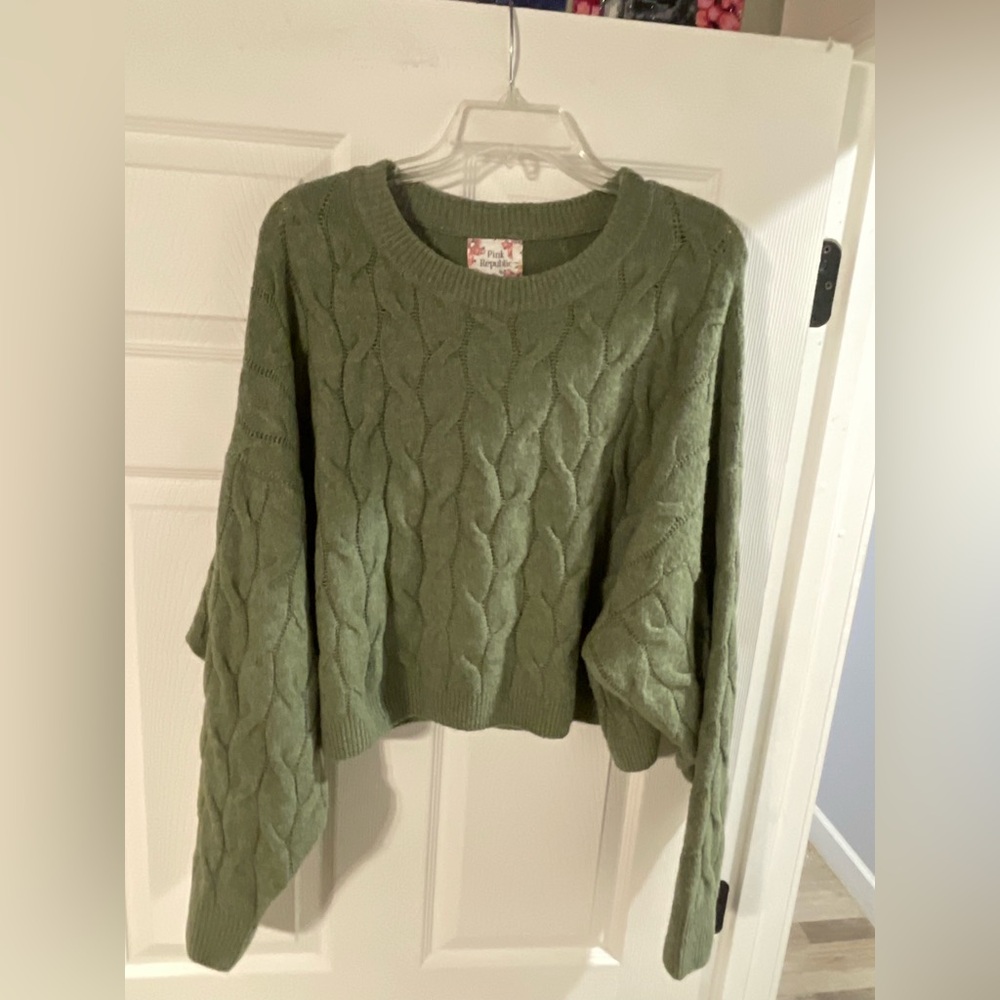 Women’s Pink Rose Olive Cable Knit Sweater